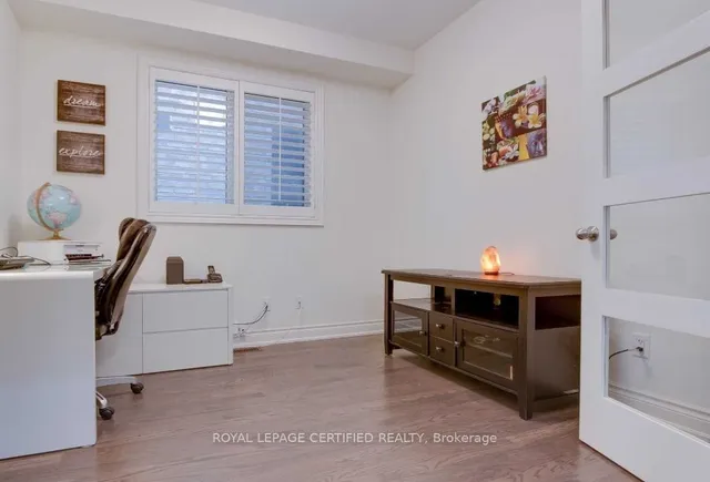 Additional image 34 of 3 Lower Thames Dr