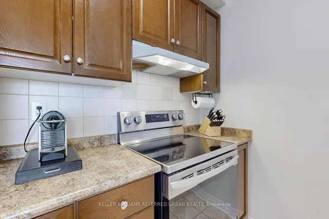 Additional image 13 of 1415 Lawrence Ave Unit 214