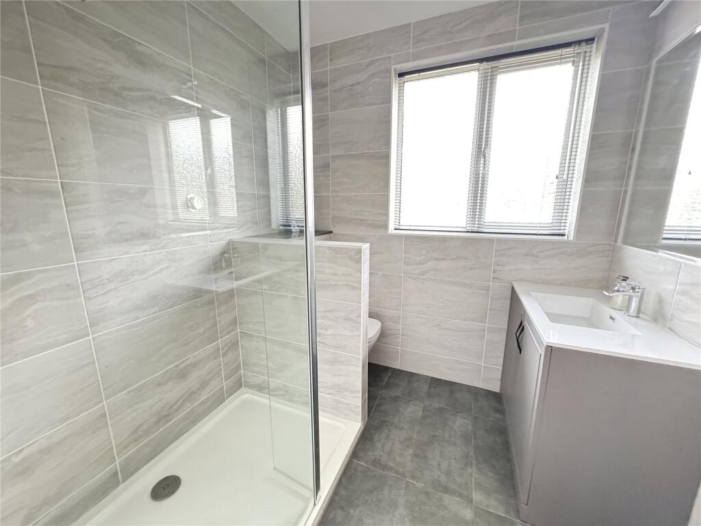 Additional image 8 of Chestnut Avenue, Barton On Sea, Hampshire, BH25