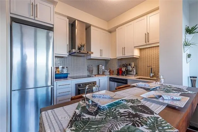 Additional image 5 of 2093 Fairview St Unit 610