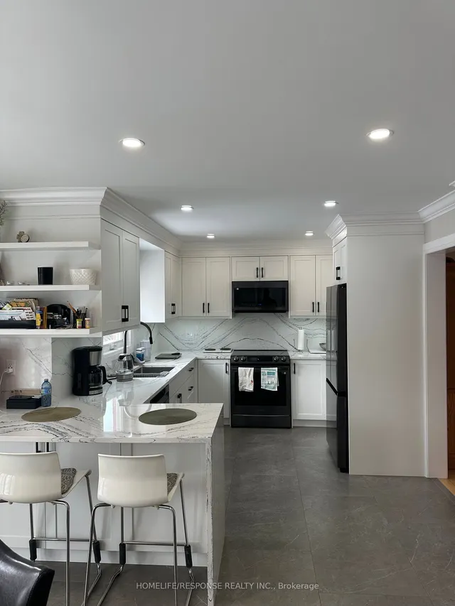 Additional image 10 of 3215 SHADETREE Dr