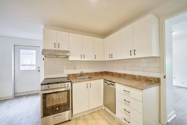 Additional image 26 of 557 Markham St