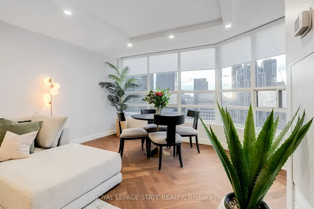 Additional image 21 of 71 Simcoe St Unit 2201