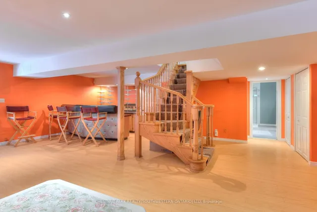 Additional image 38 of 105 Sabrina Cres