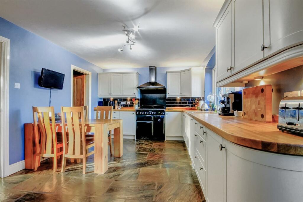 Additional image 4 of Ravensworth, Richmond