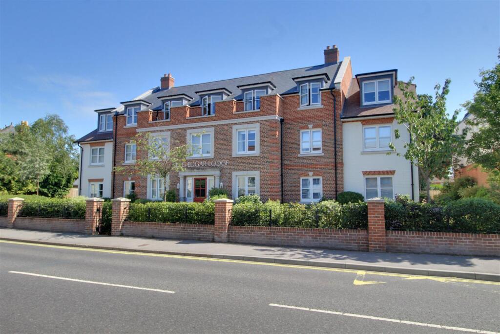 Additional image 14 of King Edgar Lodge, Ringwood