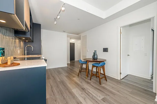 Additional image 35 of 395 Dundas St Unit 820