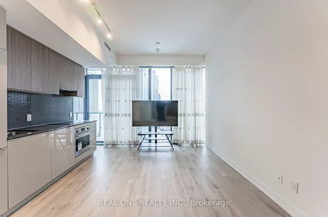 Additional image 11 of 161 Roehampton Ave Unit 2902