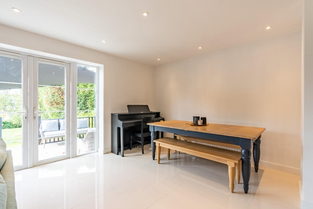 Additional image 5 of Mount Drive, Park Street, St. Albans, Hertfordshire, AL2