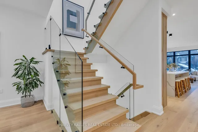 Additional image 23 of 72 Castlefield Ave