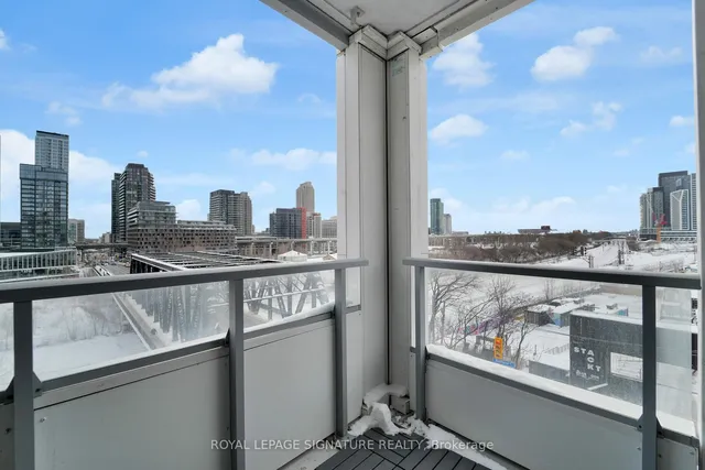 Additional image 24 of 27 Bathurst St Unit 406