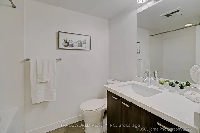 Additional image 24 of 775 King St Unit 502