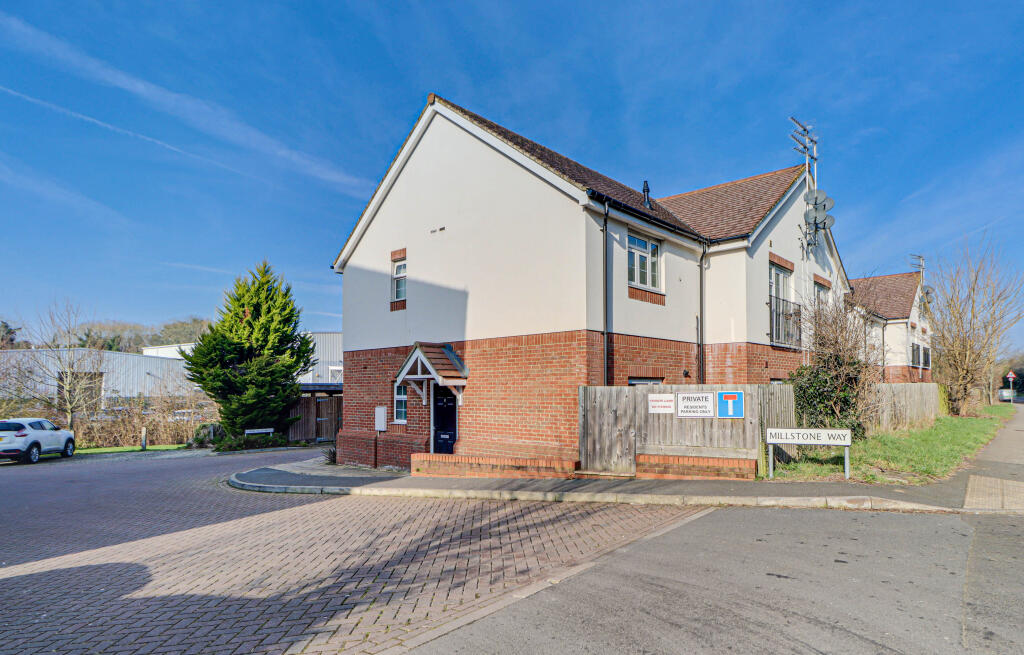 Additional image 12 of Millstone Way, Harpenden, AL5