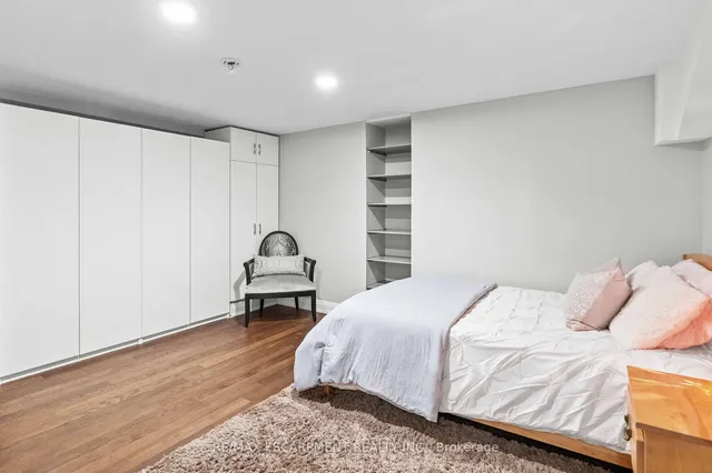 Additional image 28 of 3230 New St Unit 3