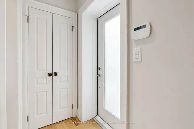 Additional image 12 of 161 Macpherson Ave