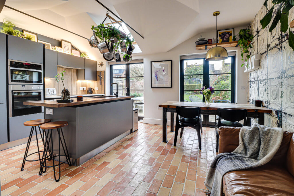 Additional image 4 of Luton Road, Harpenden, AL5