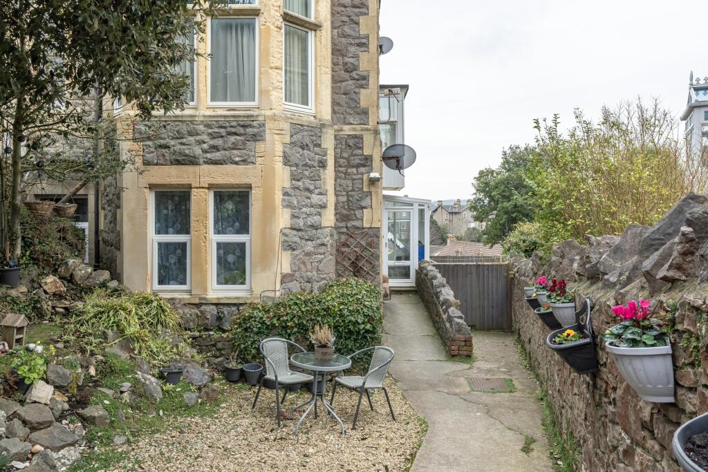 Additional image 13 of Flat 1, 6 Landemann Circus, Weston-super-Mare