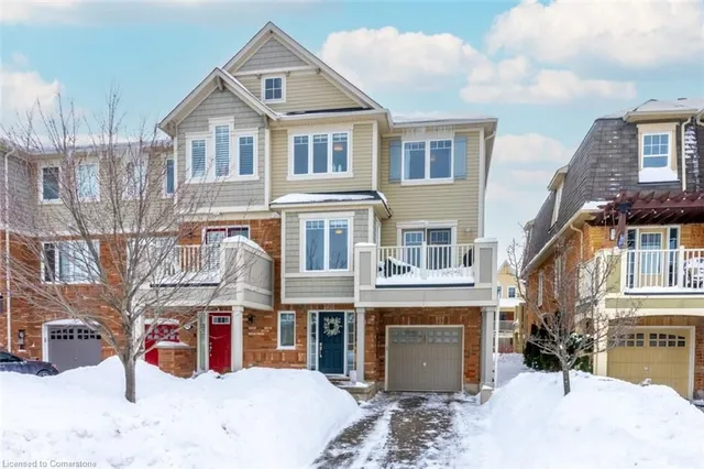 894 Brassard Cir