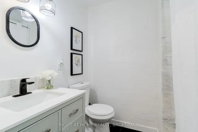 Additional image 22 of 703 Briar Cres