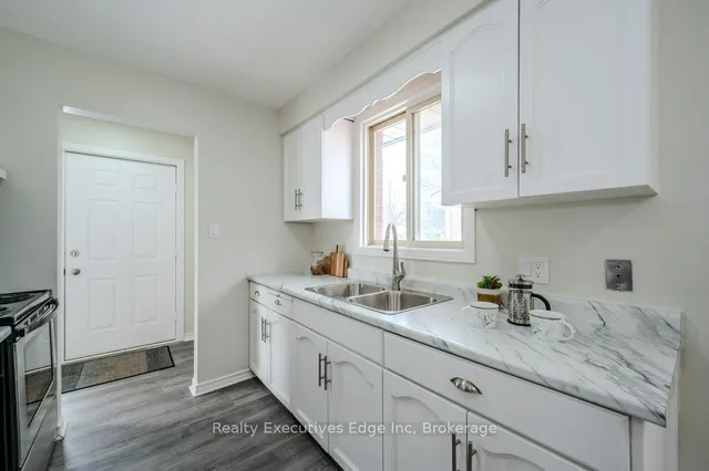 Additional image 15 of 28 Summerhill Cres