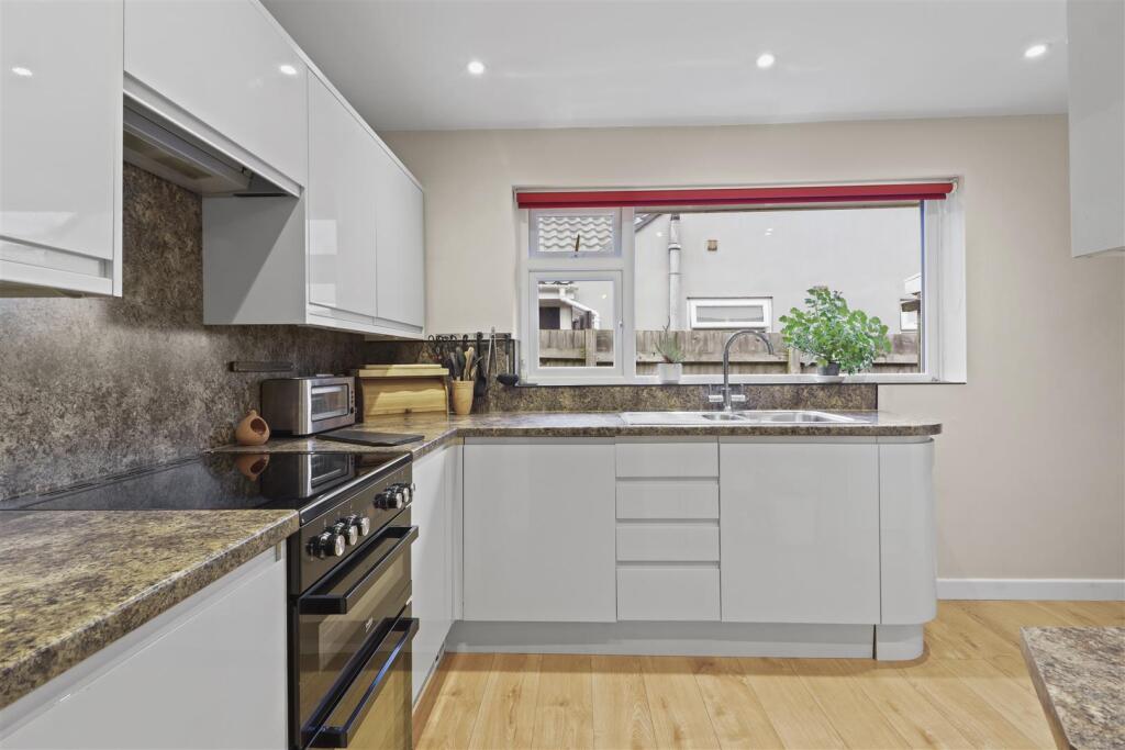 Additional image 11 of Hawthylands Crescent, Hailsham