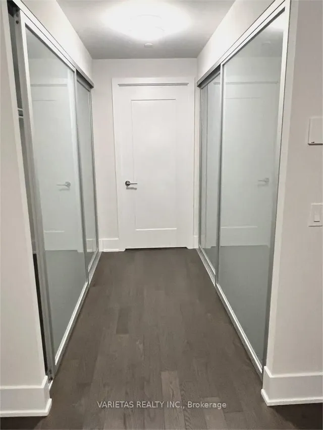 Additional image 5 of 585 Bloor St Unit 4319