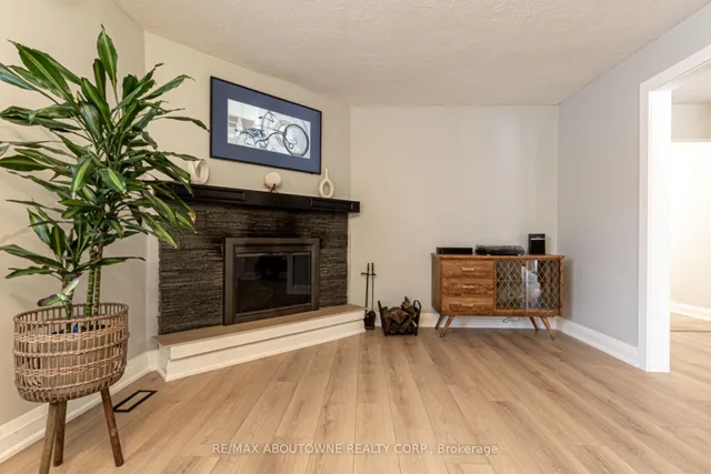 Additional image 7 of 1373 Harmsworth Sq