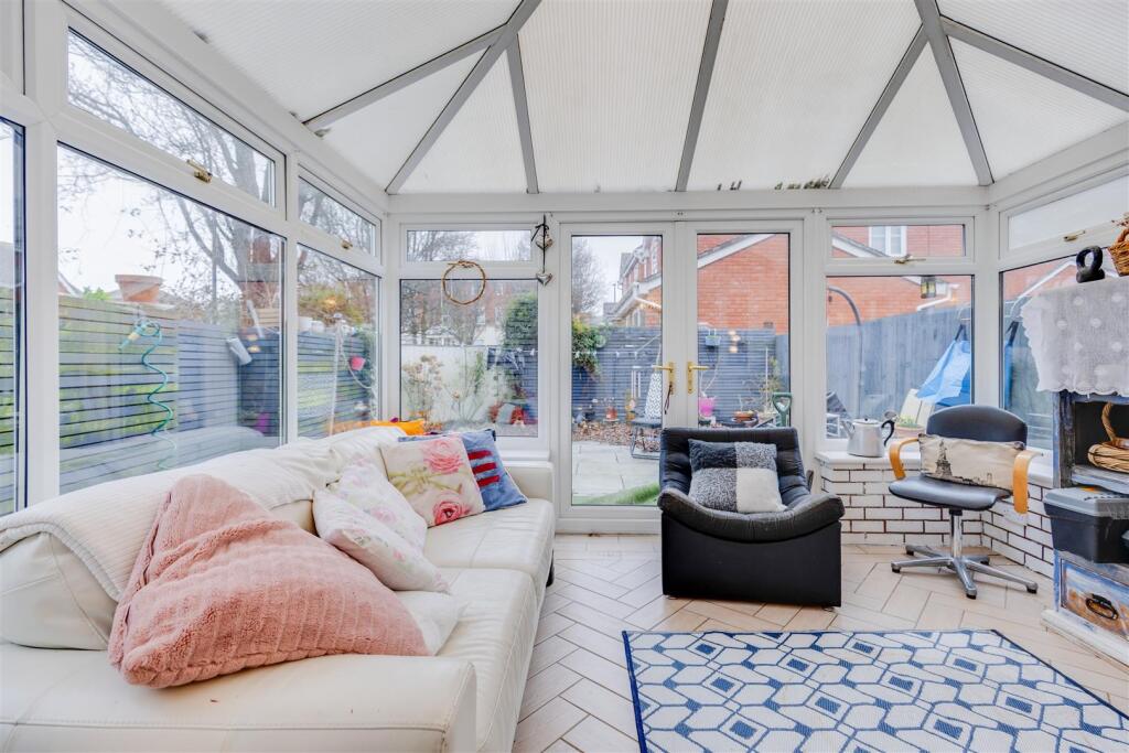 Additional image 8 of Rhodfa Sweldon, Barry