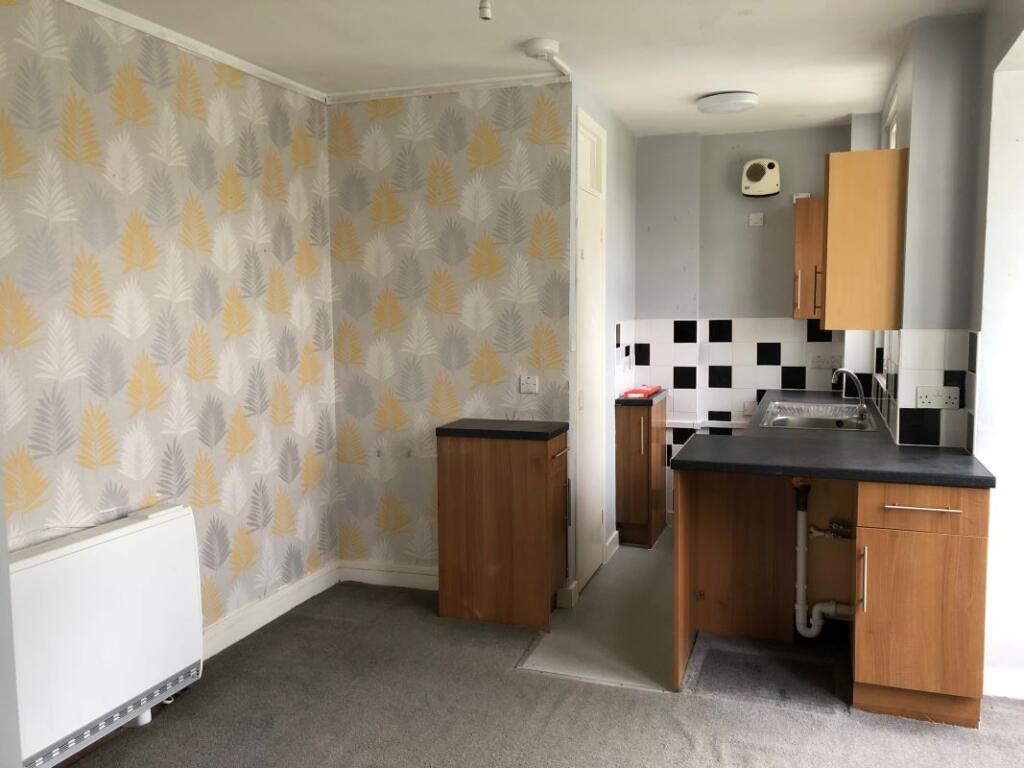 Additional image 5 of Flat 5, 14 Park Crescent, Worthing, West Sussex, BN11 4AH