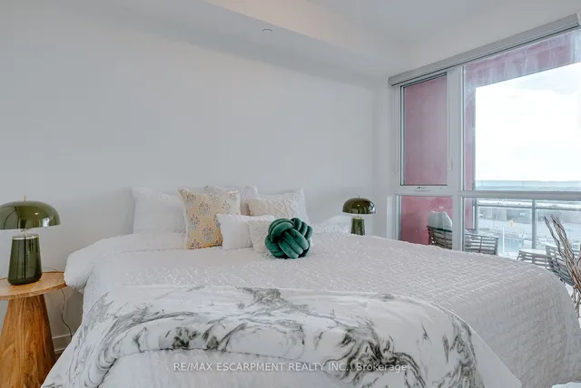 Additional image 22 of 5230 DUNDAS St Unit 527