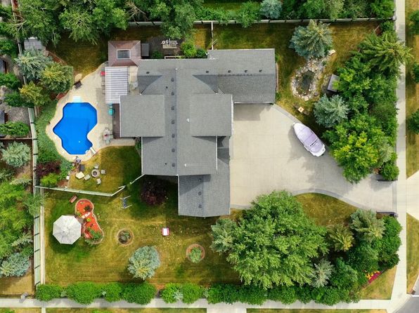 Additional image 2 of 8990 S 9th Ave SW, Calgary, AB T3H 0C9