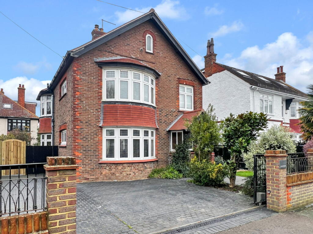 Abbotts Close, Worthing, BN11 1JB