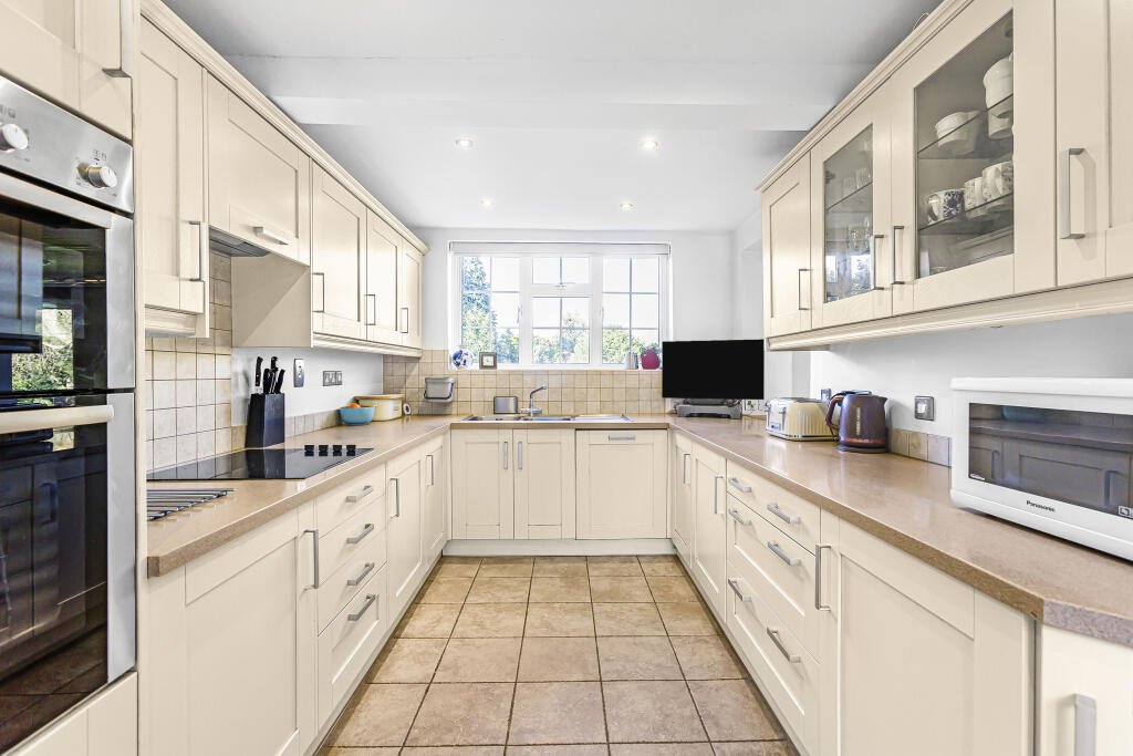 Additional image 3 of Elm Gardens, Welwyn Garden City, Hertfordshire, AL8