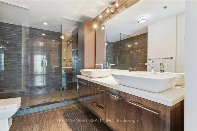 Additional image 9 of 220 George St Unit 903