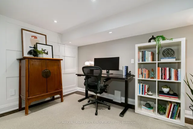 Additional image 33 of 30 Roosevelt Rd