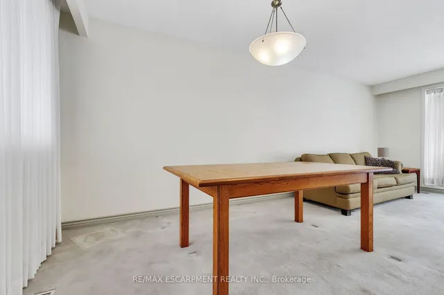 Additional image 14 of 3099 Northview Cres