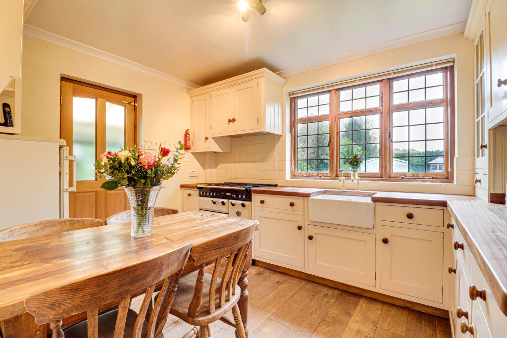 Additional image 11 of St. Stephens Avenue, St. Albans, Hertfordshire, AL3