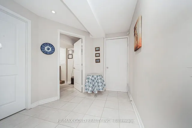 Additional image 21 of 10 Pauline Cres Unit 2