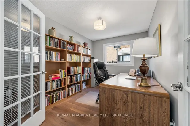 Additional image 14 of 1077 Grandeur Cres