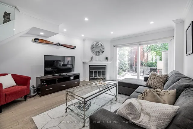 Additional image 6 of 1356 Bathurst St Unit 1