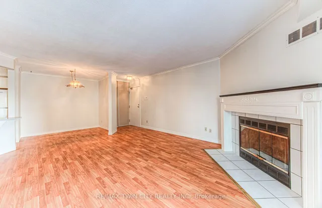 Additional image 11 of 3085 Kingsway Dr Unit 44