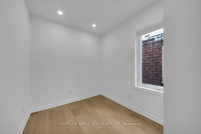 Additional image 32 of 386 Coxwell Ave