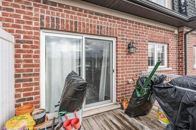 Additional image 27 of 2220 Queensway Dr Unit 13