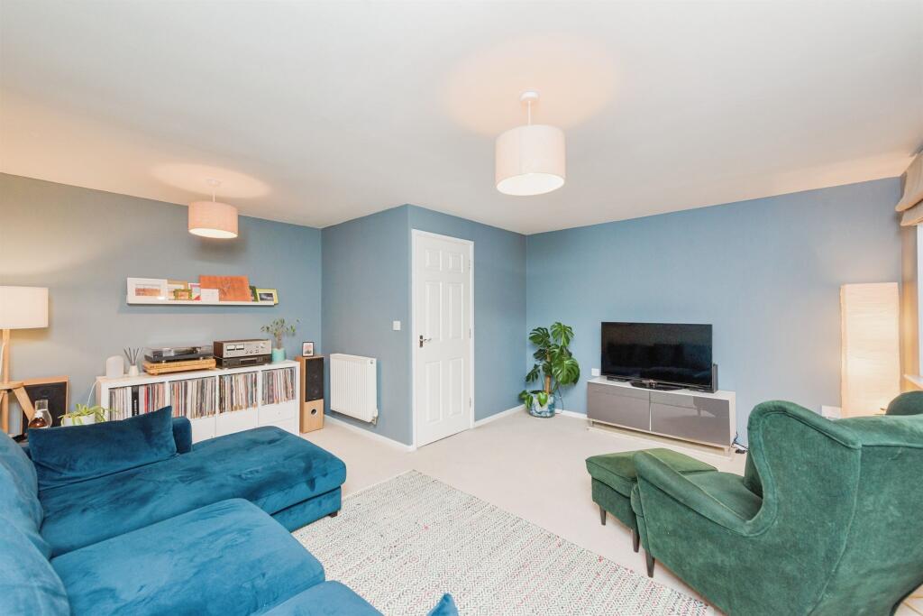 Additional image 5 of Paddock Close, Wilnecote, TAMWORTH