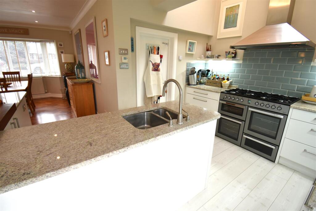 Additional image 10 of Attractive Detached Home In Popular Stoke Bishop Location
