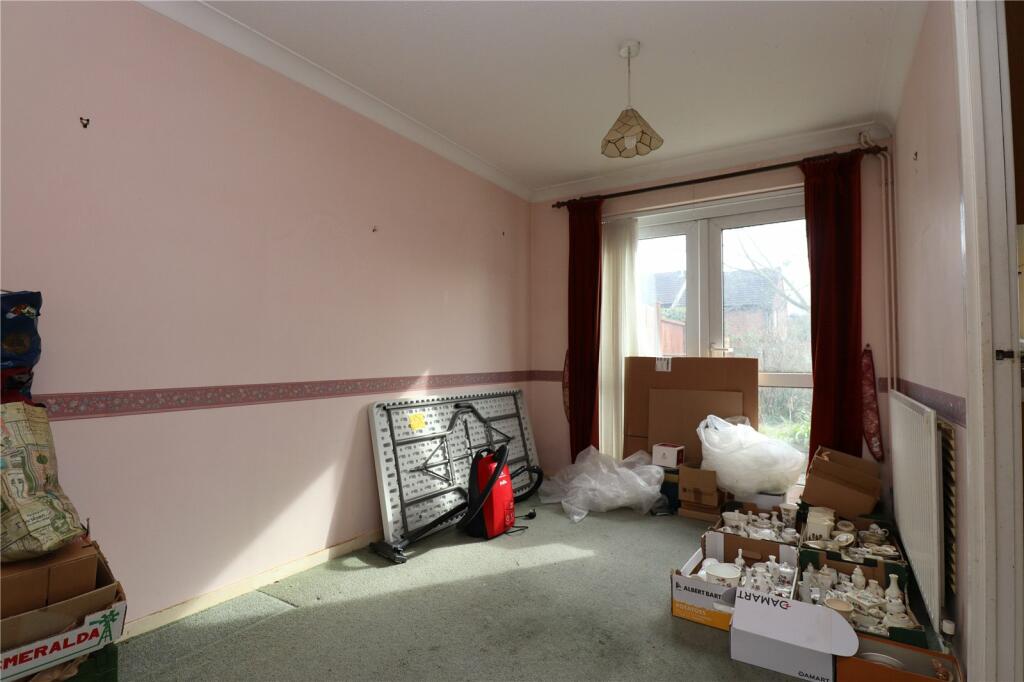 Additional image 3 of Carisbrooke Court, New Milton, Hampshire, BH25