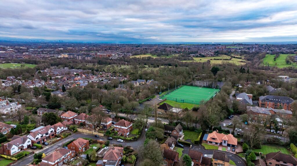 Additional image 46 of The Drays, New Hall Place, Heaton BL1 5 – A Spacious & Adaptable 5-Bed Home in Private Gated Setting