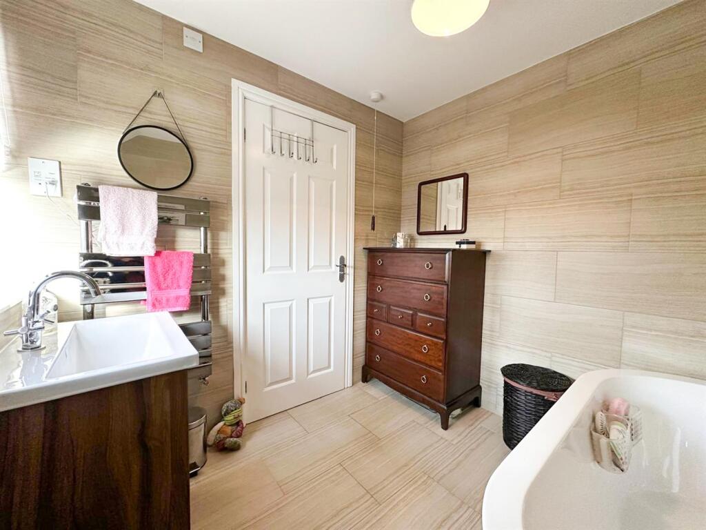 Additional image 25 of Wharfe Court, Silsden