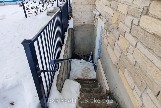 Additional image 32 of 88 Royal West Dr
