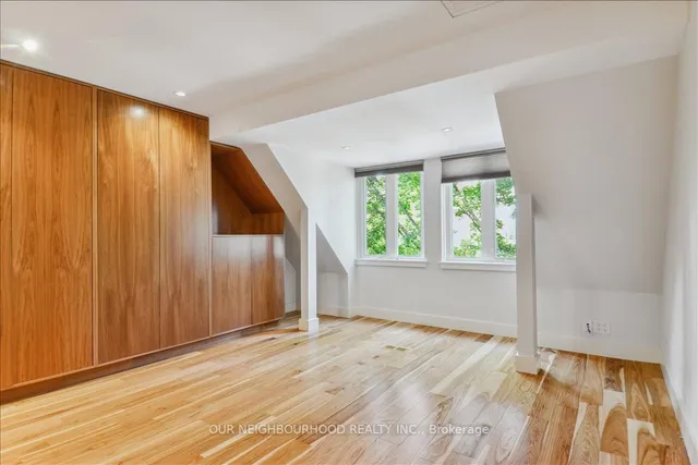 Additional image 35 of 69 Longboat Ave